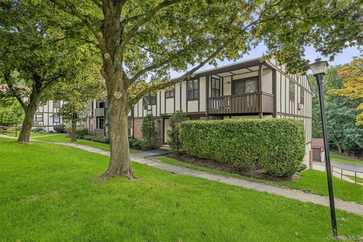 Property Photo:  631 Sierra Vista Lane Bldg 21  NY 10989 