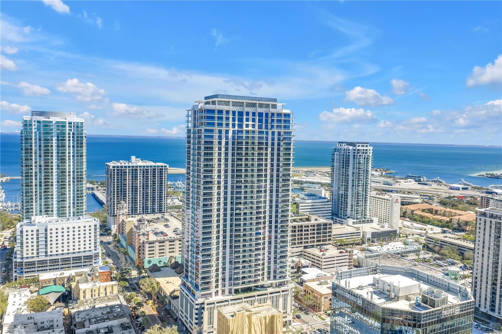 Property Photo:  275 1st Avenue S 3704  FL 33701 