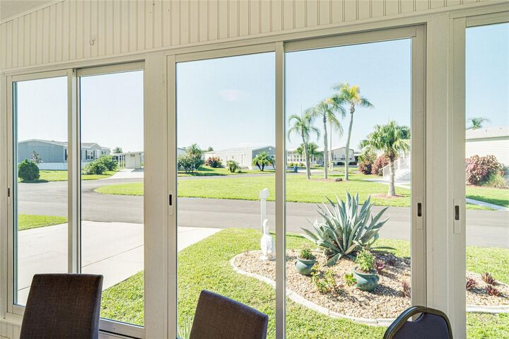 Property Photo: 700 Fairmount Drive FL 34287