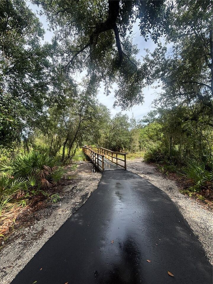 Property Photo: 8708 Canard Cove FL 34221