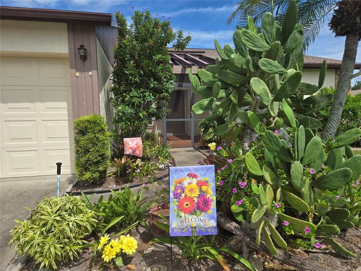 Property Photo:  658 Foxwood Boulevard 88  FL 34223 