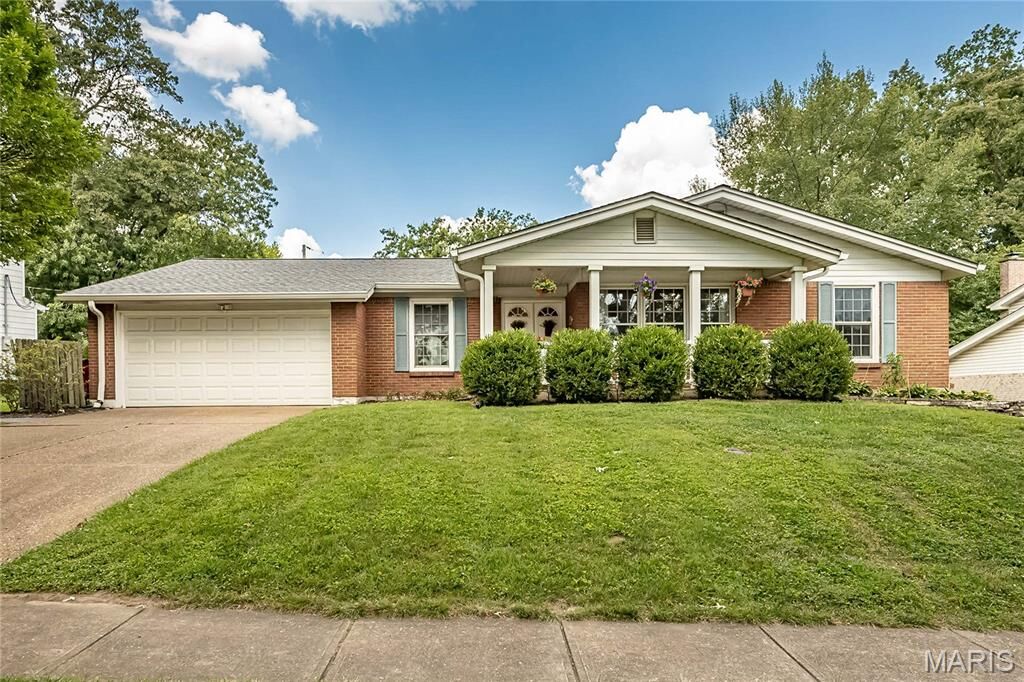 Property Photo:  9363 Hazelridge Drive  MO 63126 