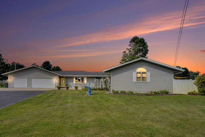 Property Photo: 12996 Bayview Drive MI 49097