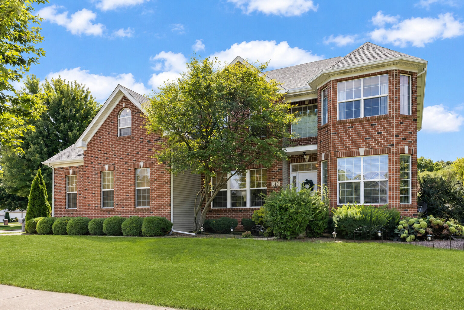 Property Photo: 512 Arrowhead Drive IL 60560
