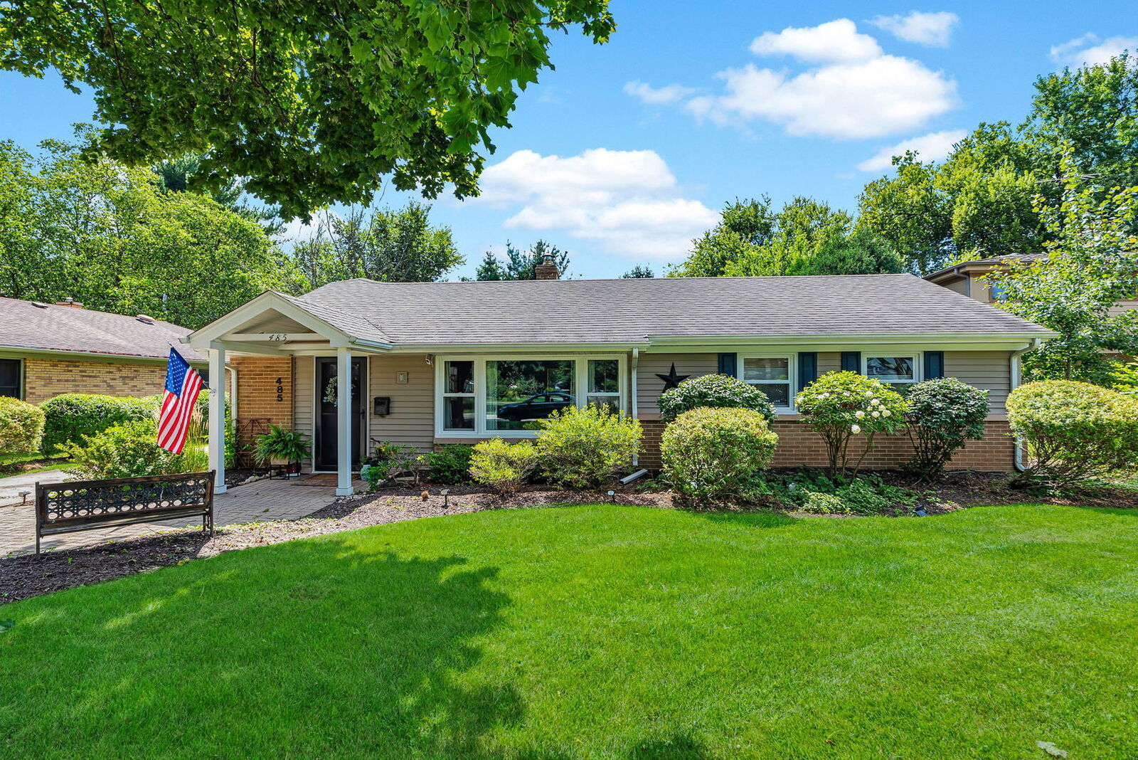 Property Photo: 485 Porter Avenue IL 60014
