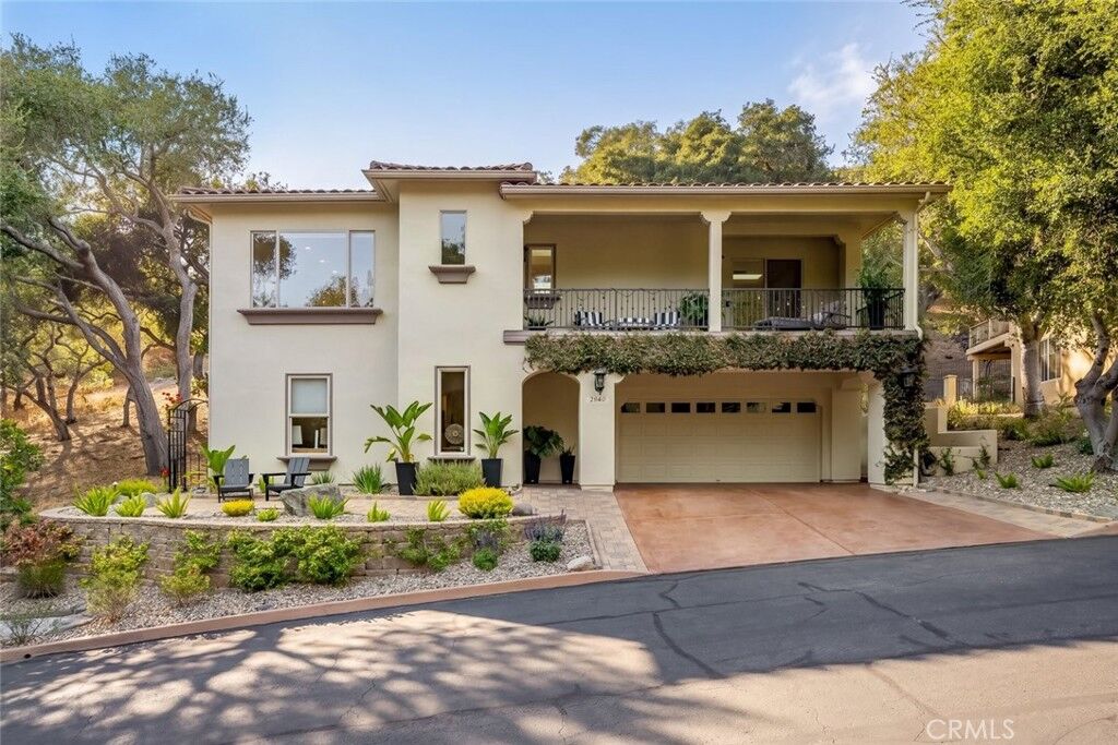 Property Photo:  2940 Night Hawk Way  CA 93424 