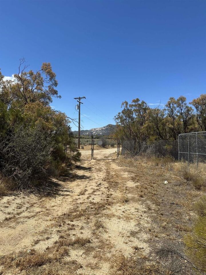 Property Photo: 54174 Mdw Vly Lane CA 92539