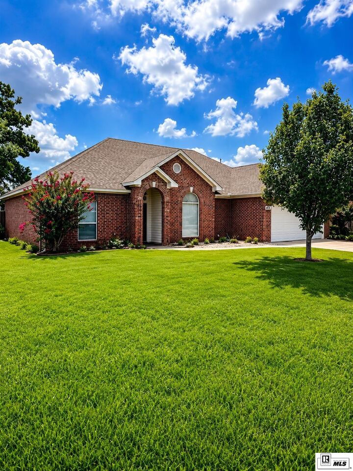 Property Photo: 137 Watson Circle LA 71291