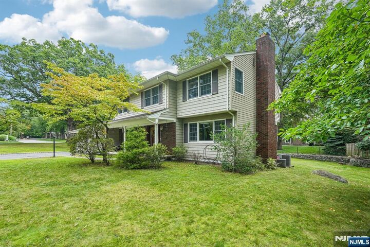 Property Photo:  3 Kennedy Court  NJ 07470 
