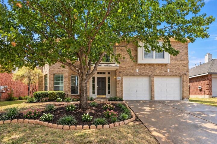 Property Photo: 7100 Livingston Drive TX 76210