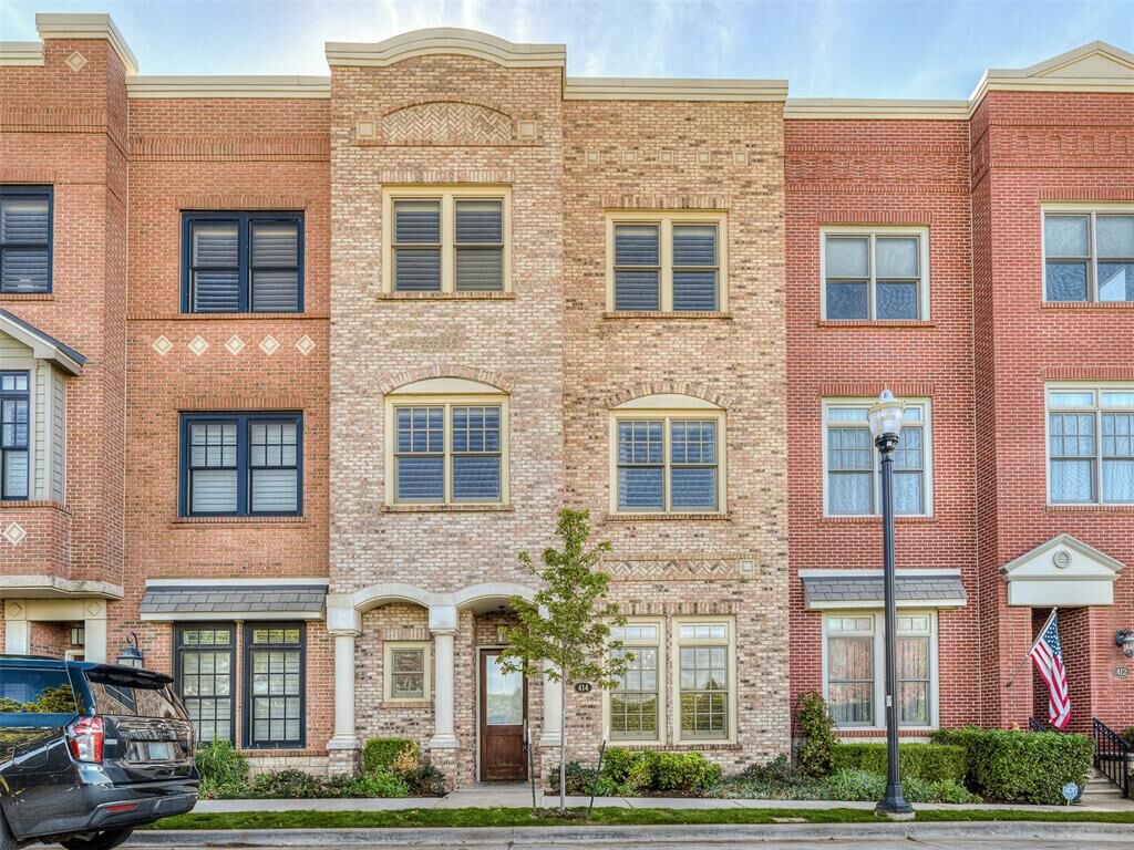 Property Photo:  414 NE 2nd Street  OK 73104 