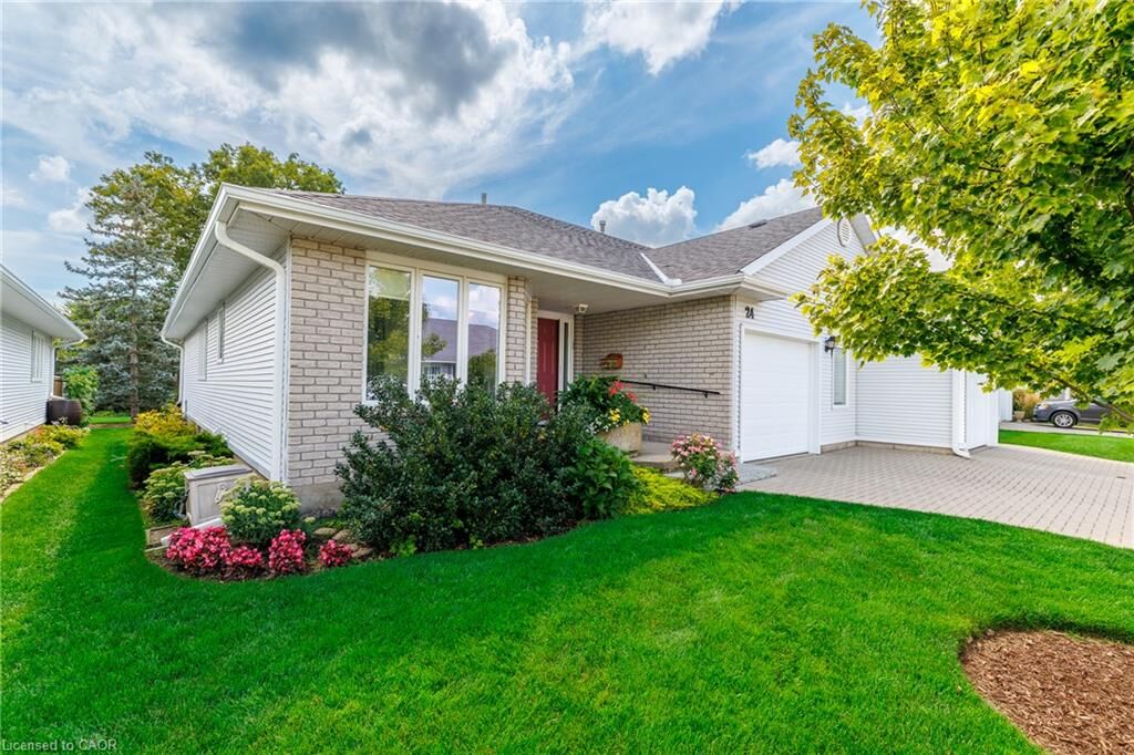 Property Photo:  24 Garden Drive 12  ON L0R 2A0 