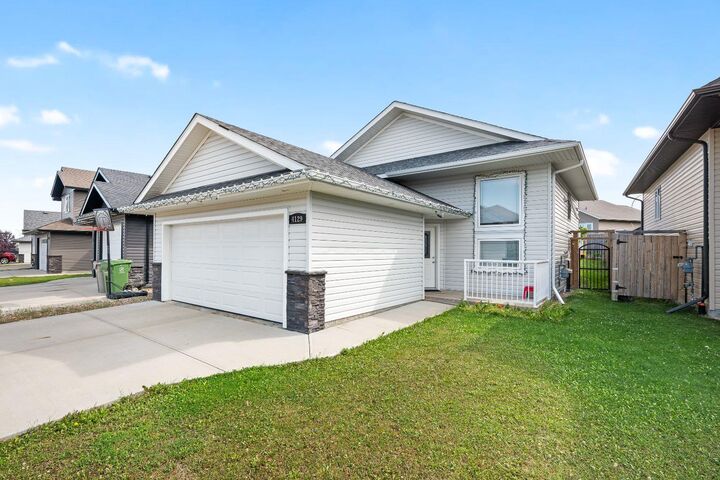 Property Photo:  4129 34 Street  SK S9V 2H5 