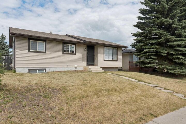 Property Photo: 4666 Marbank Drive AB T2A 3J6