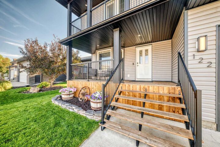 Property Photo:  122 Aspen Circle  AB T1P 1X7 