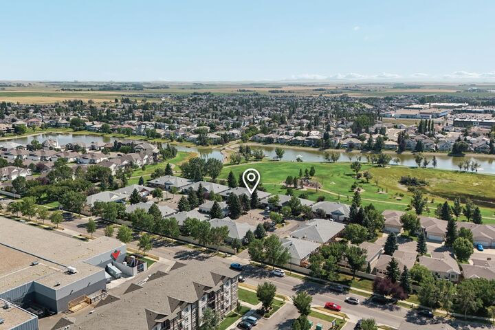 Property Photo:  100 Fairmont Boulevard S 12  AB T1K 7H9 