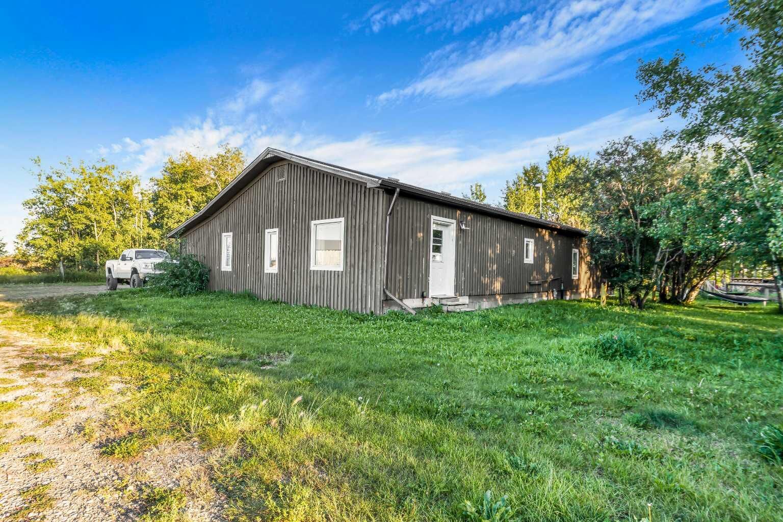 Property Photo:  704079 Range Road 93  AB T0H 3S0 