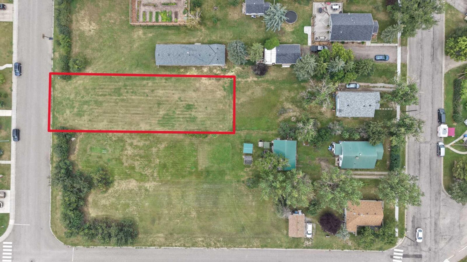 Property Photo: 2110 27 Avenue AB T0L 1R0