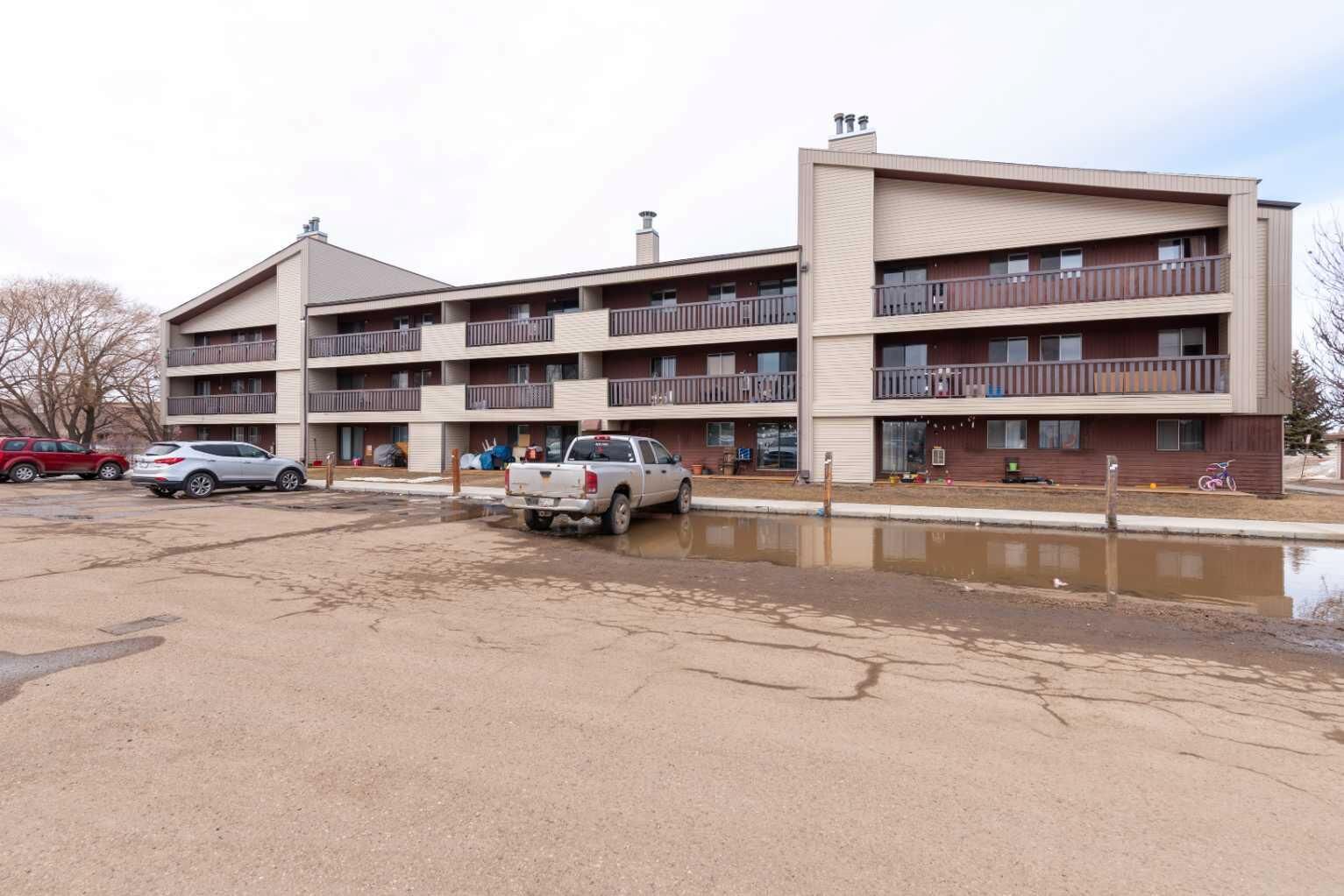 Property Photo: 5607 31 Street 203 AB T9V 3H1