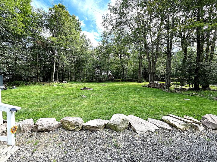 Property Photo:  33 Tom Tom Way  PA 18424 