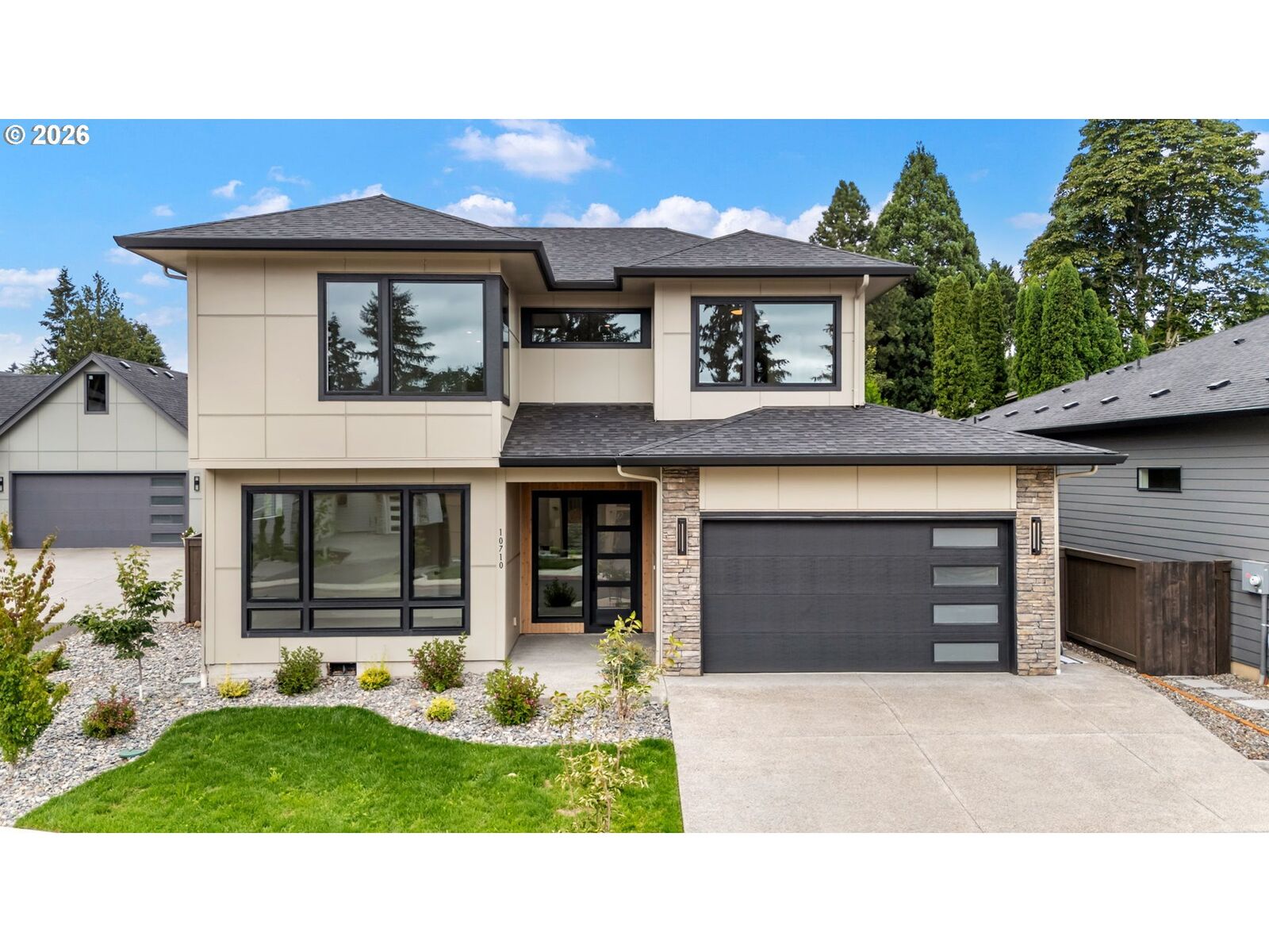 Property Photo:  10710 SE 13th Cir  WA 98664 