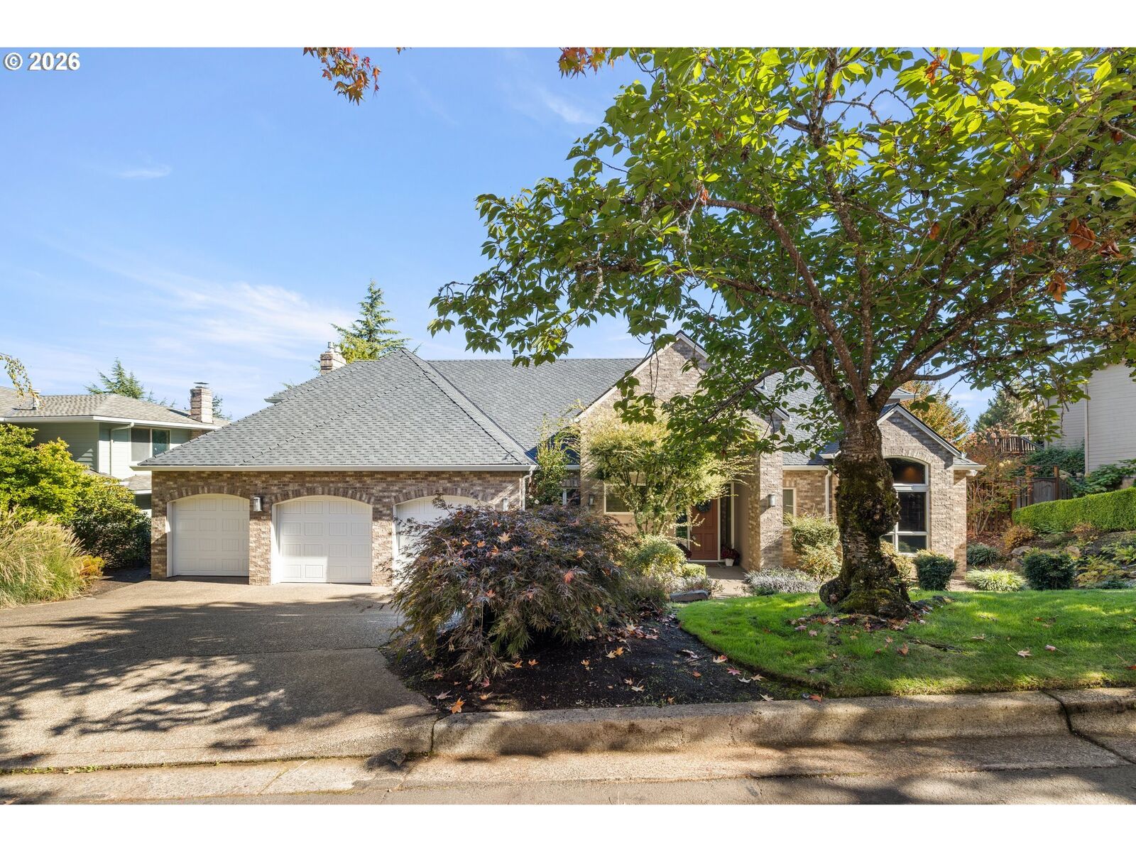 Property Photo: 17485 Brookhurst Dr OR 97034