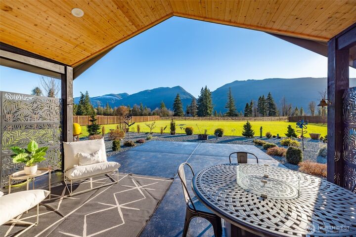 Property Photo:  7420  Windsong Lane  WA 98284 