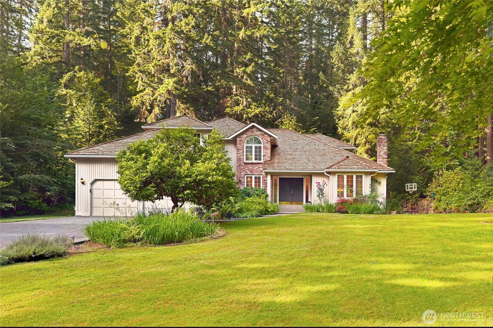 Property Photo: 20026 190th Avenue NE WA 98077