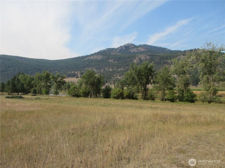 Property Photo:  9999  Customs Road  WA 99118 