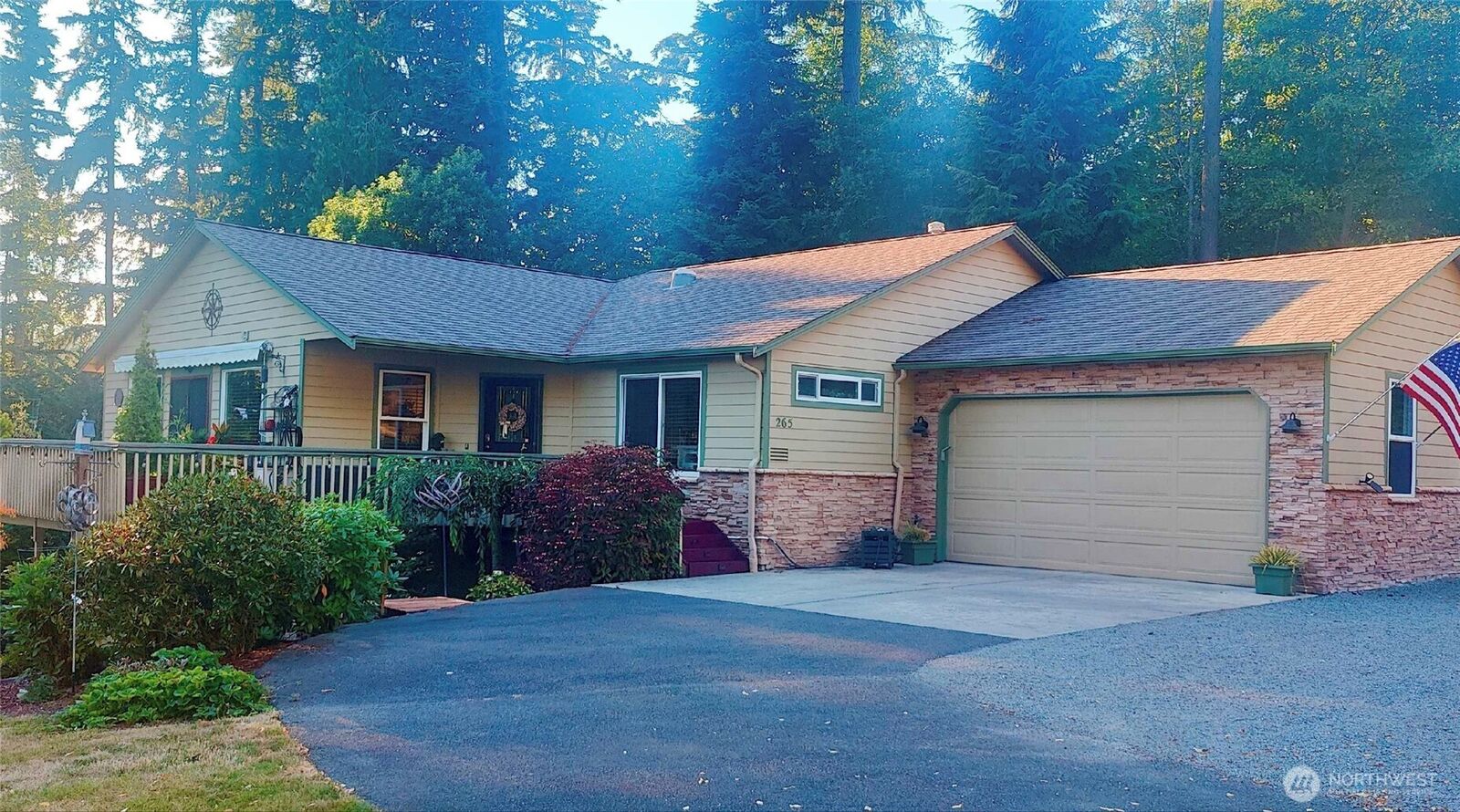 Property Photo: 265 Sukyma Lane WA 98282