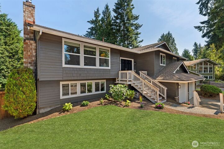 Property Photo: 1618 5th Place WA 98033