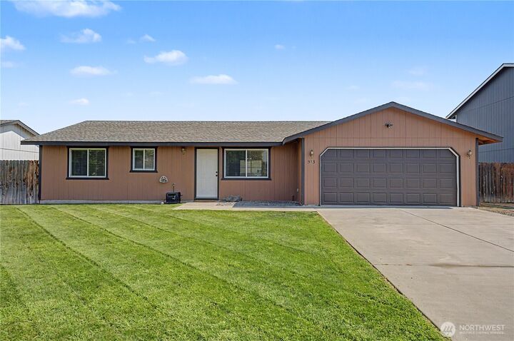 Property Photo: 513 Monarch Street WA 98837