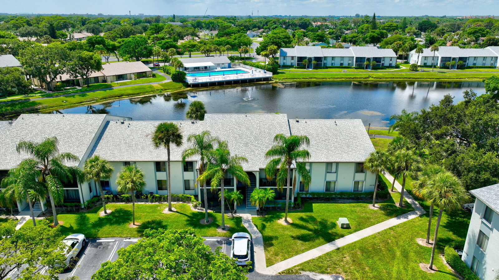 Property Photo:  1010 Green Pine Boulevard F2  FL 33409 