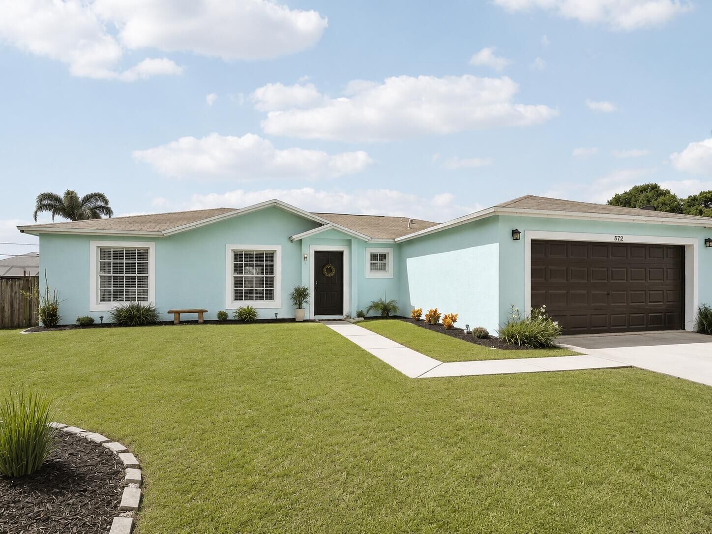 Property Photo:  572 SW Bacon Terrace  FL 34953 