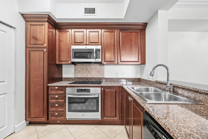Property Photo: 1660 Renaissance Commons Boulevard 2421 FL 33426