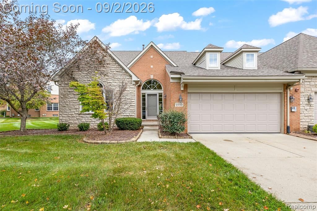 Property Photo:  2350 Lexington Circle S  MI 48188 