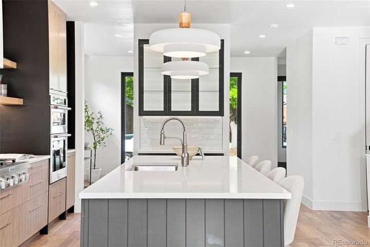 Property Photo:  1378 S Washington Street  CO 80210 