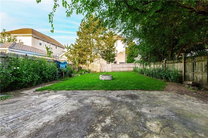 Property Photo:  31 Grosvenor Avenue  RI 02908 