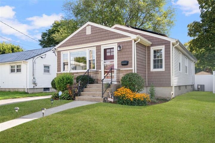 Property Photo:  18 Pine Street  RI 02911 