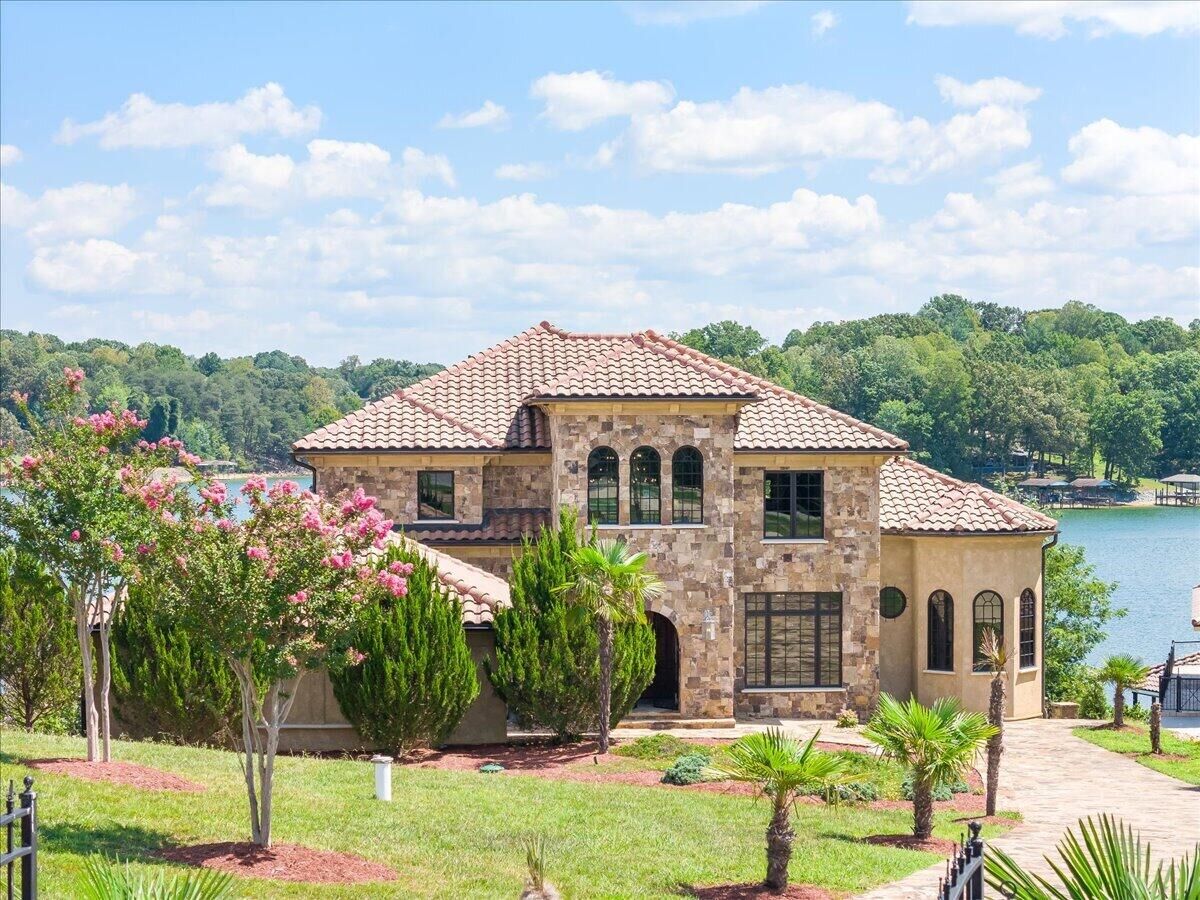 Property Photo:  331 Blue Heron Dr  VA 24184 