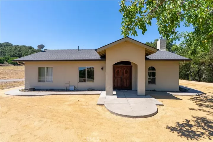 Property Photo:  255 Narnia Road  CA 93446 