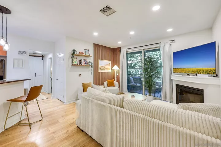 Property Photo:  1465 C St 3310  CA 92101 