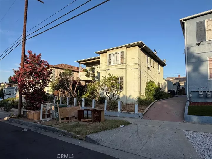 Property Photo: 1272 Queen Anne CA 90019