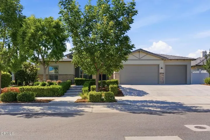 Property Photo:  13529 Stonethwaite Lane  CA 93311 