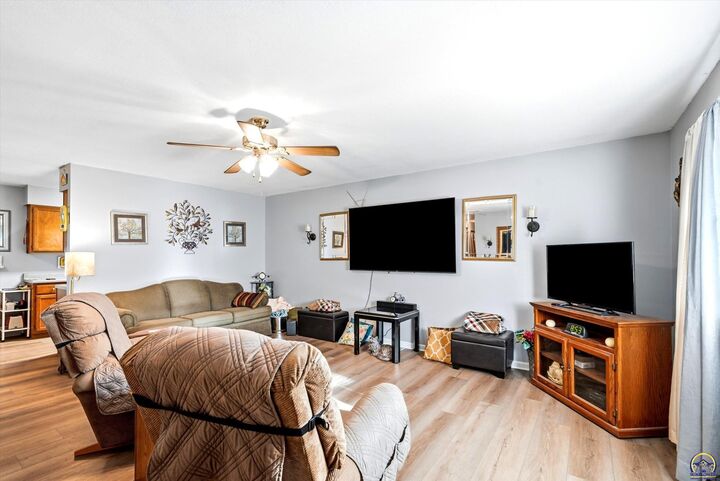 Property Photo:  4941 NW Haven Rd  KS 66617 