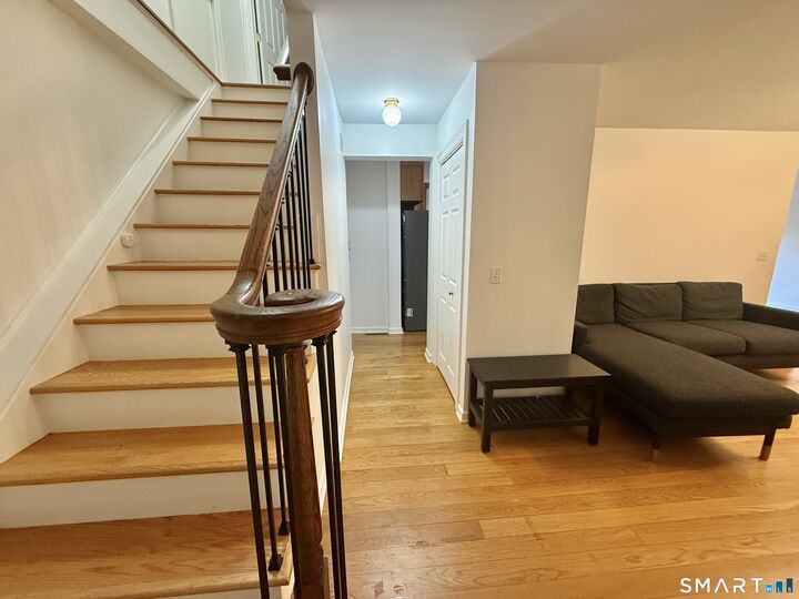 Property Photo:  70 Renwick Place  CT 06604 