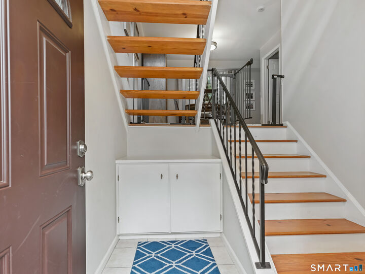 Property Photo:  272 Hubbard Avenue 10  CT 06905 