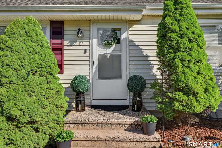 Property Photo:  12 Hillview Avenue  CT 06514 