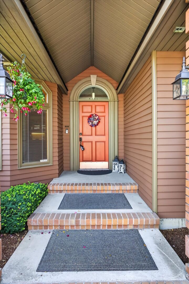 Property Photo: 3808 E 48th Ave WA 99223
