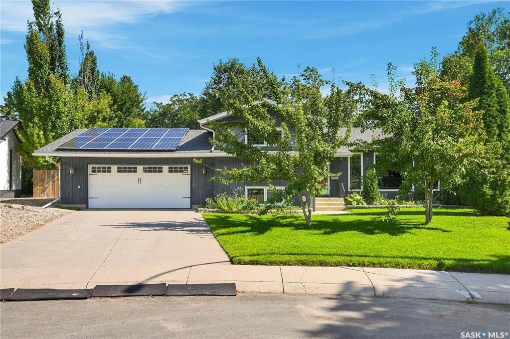 Property Photo:  210 Frobisher Crescent  SK S7K 4Y7 